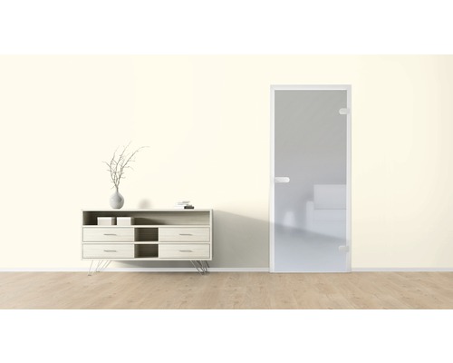 Raumszene mit Kommode und Glastür