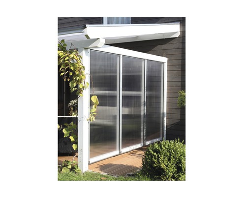Terrassenüberdachung mit transparenten Wandelementen