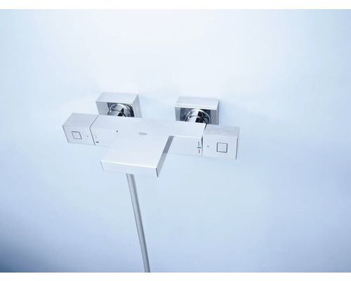 Aufputz-Brausebatterie mit Brauseschlauch