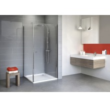 Modernes Badezimmer mit Duschkabine, Waschbecken und Spiegel