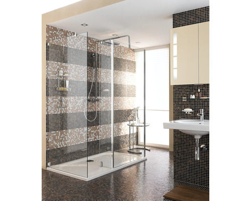 Modernes Badezimmer mit begehbarer Dusche, Mosaikfliesen und Waschtisch