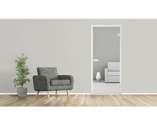 Wohnzimmer mit Sessel, Topfpflanze und Glastür