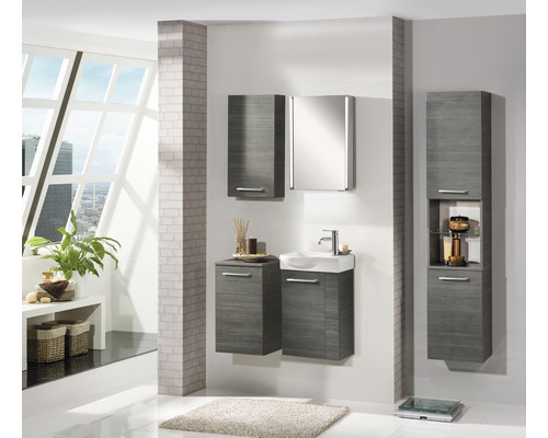 Modernes Badezimmer mit grauen Waschtischen, Spiegelschrank und Hochschrank für eine stilvolle Einrichtung