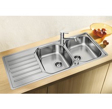 Edelstahlspüle mit zwei Becken und Abtropffläche