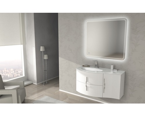Badmöbel-Set Baden Haus Sting BxHxT 104 x 146,5 x 52 cm Frontfarbe weiß hochglanz mit Waschtisch Glas weiß und Waschtisch Waschtischunterschrank Spiegel Helles Badezimmer mit Waschtischunterschrank, Waschbecken und beleuchtetem Spiegel