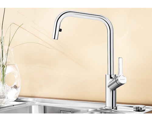 Küchenarmatur aus Chrom mit hohem Auslauf