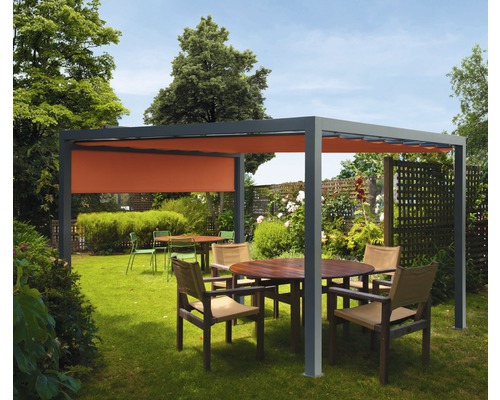 Pavillon Wismar 300 x 300 cm Dessin 8207 rot mit Senkrechtmarkise Quadratische Pergola mit Sonnenschutz und Gartenmöbeln im Garten