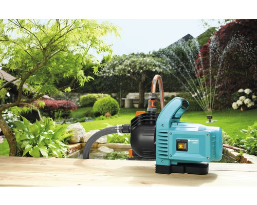 Garten mit Gardena Gartenpumpe im Einsatz zur Bewässerung