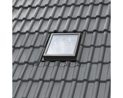 Aufnahme eines Daches mit einem Dachfenster zur natürlichen Belichtung