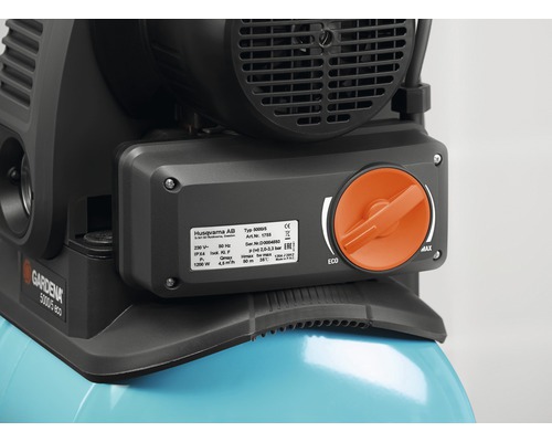 Detailansicht eines Gardena 5000/5 eco Hauswasserwerks, das die Parameter und den Drehknopf zeigt.