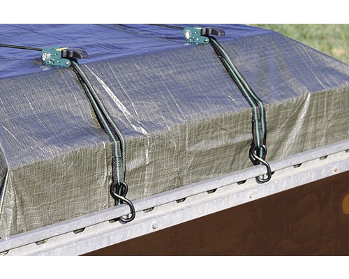 Abdeckplane mit Spanngurten zur Ladungssicherung auf einem Anhänger