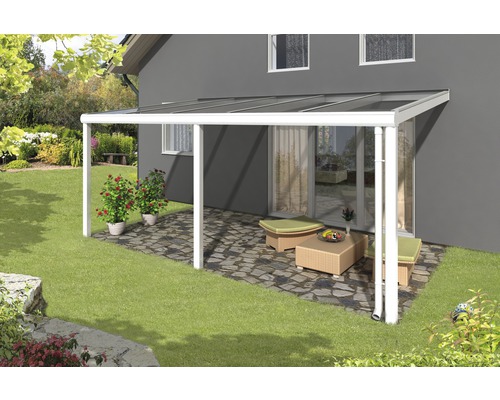 Terrassenüberdachung SKAN HOLZ Monza 541x307 cm weiß Terrassenüberdachung mit Gartenmöbeln auf Rasenfläche