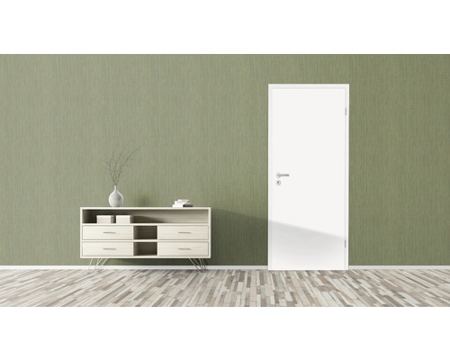 Zimmeransicht mit Kommode, Tür und Wandtapete