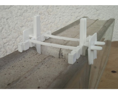 Fliesen Nivelliersystem auf Zementuntergrund