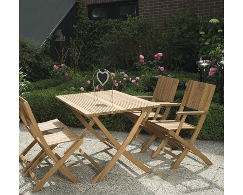 Gartenmöbelset mit Klapptisch und Stühlen aus Holz im Außenbereich