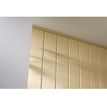 Holzpaneele an der Wand