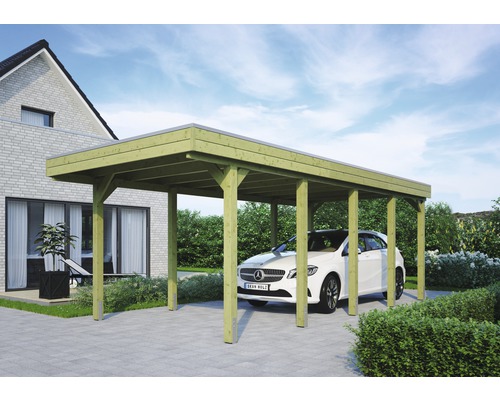 Freistehender Carport aus Holz mit Auto auf gepflastertem Untergrund