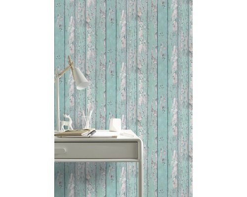 Dekorative Tapete mit Holzplankenmuster in einem Arbeitszimmer