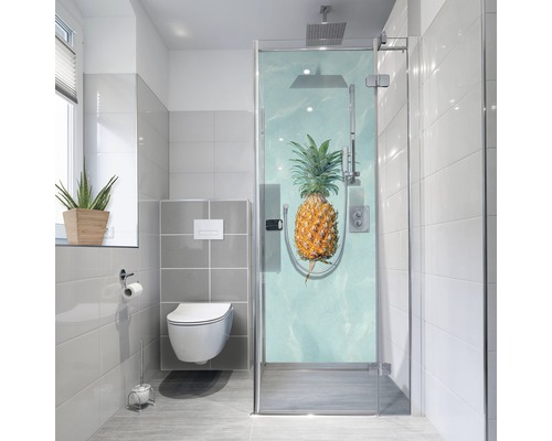 Duschrückwand mySPOTTI fresh Happy Pineapple 100 x 255 cm Badezimmer mit Toilette und Duschkabine mit Ananas Motiv