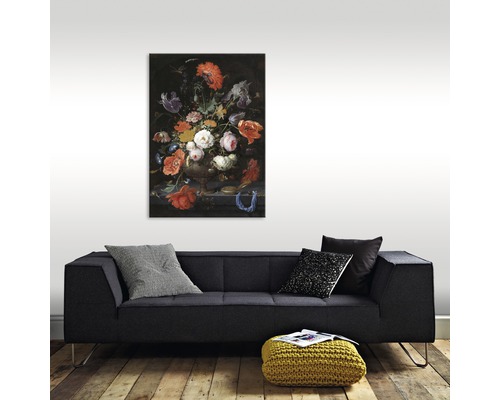 Blumenstillleben Gemälde über einem Sofa im Wohnzimmer