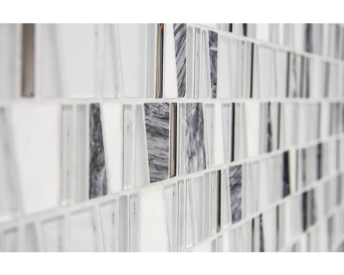 Mosaikfliese mit Glas- und Marmorelementen