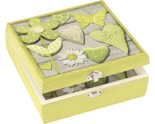 Dekorative Holzkiste mit Herz-, Blumen- und Schmetterlingsmotiven