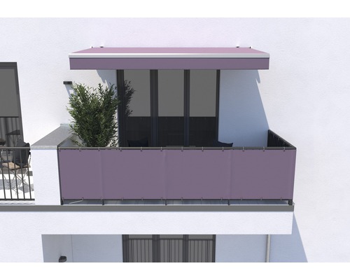 Balkon mit Markise und Sichtschutz