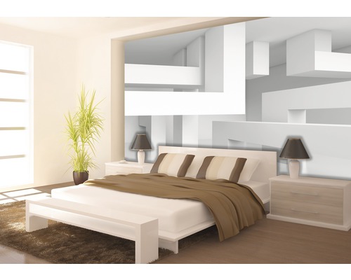 Modernes Schlafzimmer mit Bett, Nachttischen, Lampen und abstrakter Wanddekoration