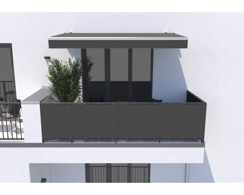 Balkon mit Sichtschutz und Markise