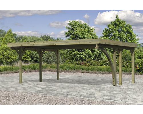 Holzcarport im Außenbereich