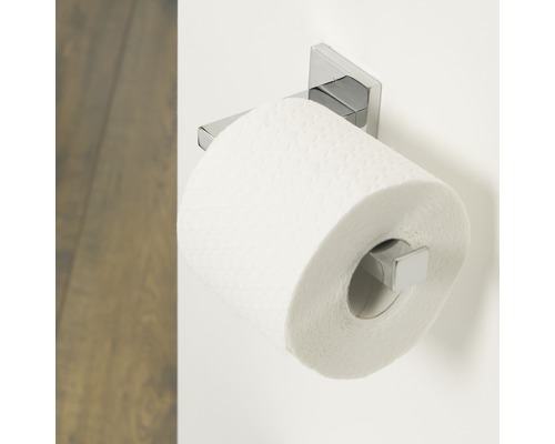 Toilettenpapierhalter mit Toilettenpapier