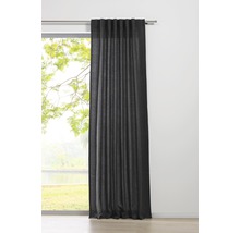 Schwarzer Stoffvorhang am Fenster für Wohnraumgestaltung