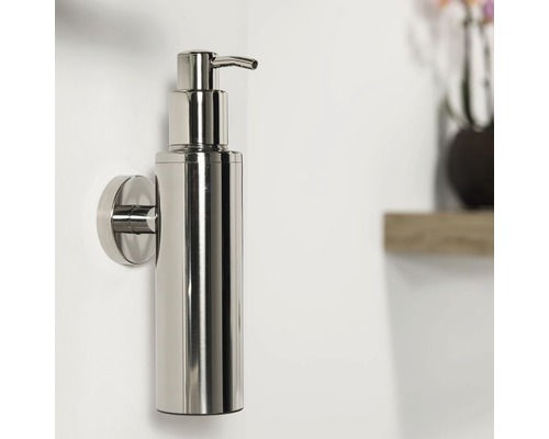 Wandmontierter Seifenspender aus Metall
