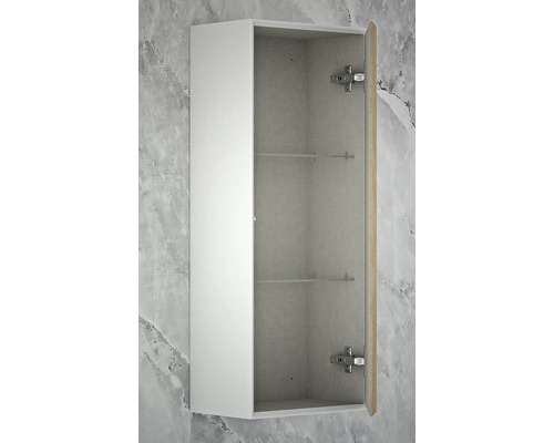 Offener, weißer Hängeschrank mit zwei Glasböden