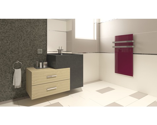 Badezimmer mit Waschtisch, Unterschrank und Heizkörper