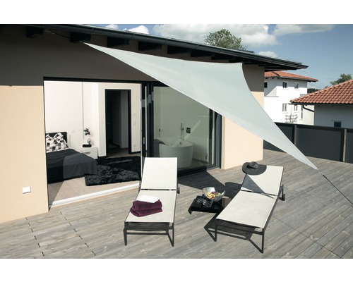 Windhager Dreiecksonnensegel 3,6 x 3,6 x 3,6 m, aus wasser- und windabweisenden PES 180 g/m², silbergrau