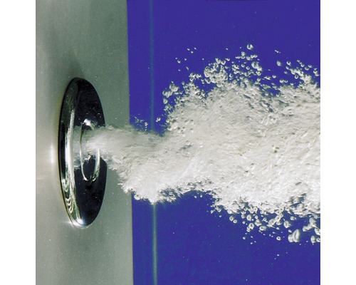 Wasserdüse mit Wasserblasen