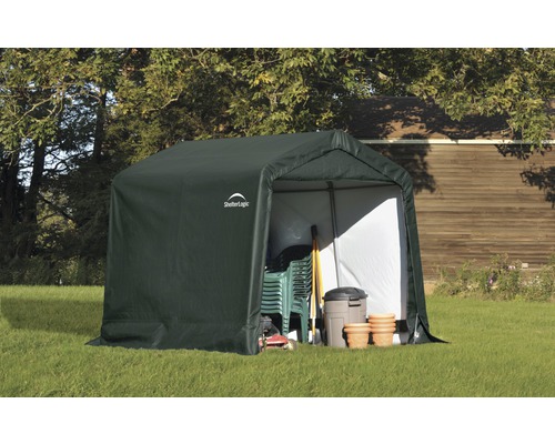 Grünes Gartenzelt mit diversen Gartengeräten und -möbeln
