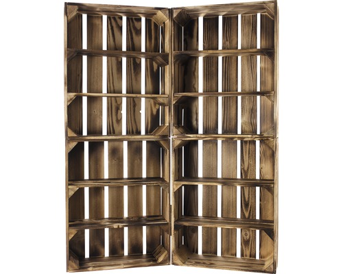 Zwei offene Regale aus Holz