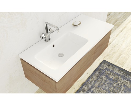 Waschtisch mit Unterschrank, Armatur und Seifenschale