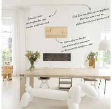 Helles Wohnzimmer mit Click Rail Bilderaufhängesystem für flexible Wanddekorationen.