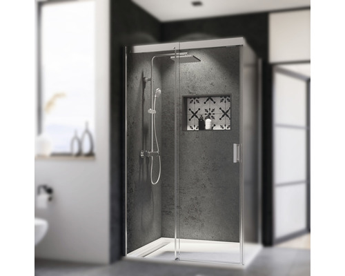 Duschkabine mit Regendusche und Ablagefach im modernen Badezimmer.