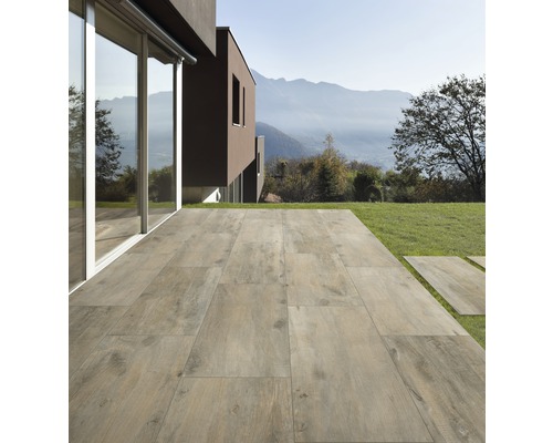 FLAIRSTONE Feinsteinzeug Terrassenplatte Wood Light Brown rektifizierte Kante 90 cm x 45 cm x 2 cm