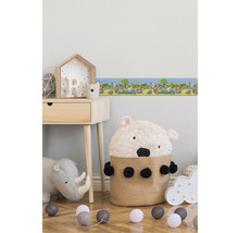 Kinderzimmer mit Tiermotiven Bordüre und Möbeln