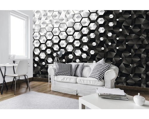 Wohnzimmer mit dreidimensionaler geometrischer Tapete in Schwarz und Weiß