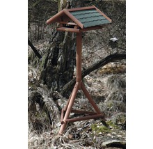Vogelhaus mit Ständer im Garten