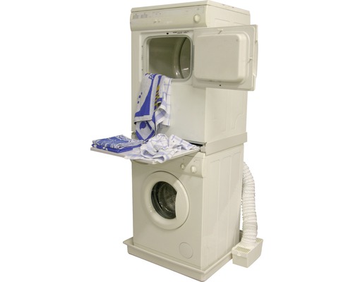 Waschmaschine und Trockner mit Wäsche