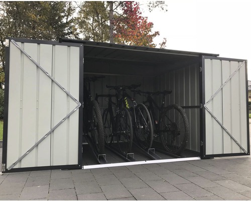 Fahrradgarage aus Metall mit Fahrrädern