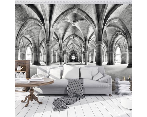 Wohnraum mit Fototapete eines Säulengangs