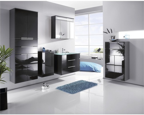 Badezimmer mit Hochschrank, Spiegelschrank und Waschtischunterschrank in modernem Design